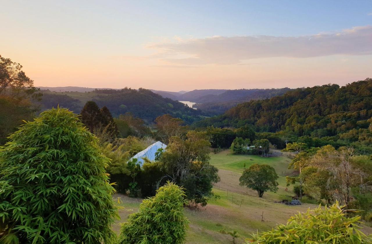 Maleny Tropical Retreat Bed & Breakfast Dış mekan fotoğraf